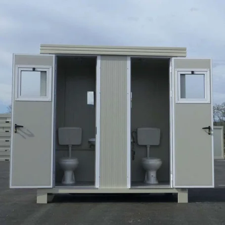 Bloc sanitaire SS1 flambant neuf – 2 toilettes + 2 lavabos